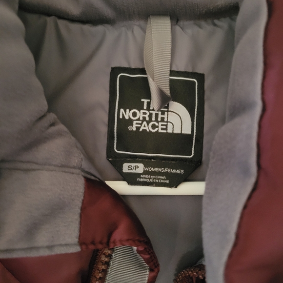 North Face Jacket 550 Burgundy Down Jacket - Picture 3 of 7